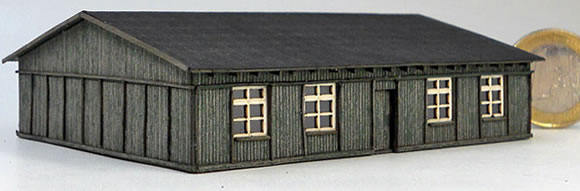 MOEBO: Baracke in grün