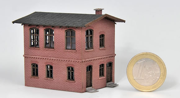 MOEBO: Stellwerk Baruth in dunkler Farbe
