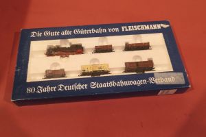 Zug-Set ´Gute alte Güterbahn´ mit einer Tenderlok,