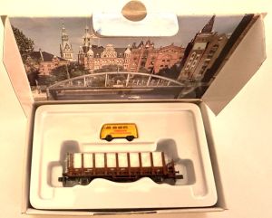  Minitrix "Tor zur Welt" Rungenwagen mit VW T1 SoMo