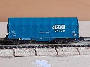 Zwei 4-achsige Schiebeplanenwagen Bauart Shimms der SNCB / B-Cargo
