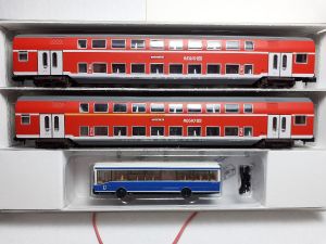 2 Doppelstockwagen + 1 Bus aus Startset