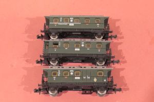 3er Set Personenwagen gemäss Fotos