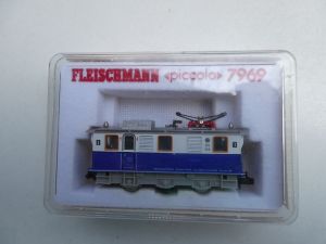 Fleischmann 7969 Schienenreinigungslok, Achsfolge B, weiß/blau, 2-achsig, siehe Beschreibun 