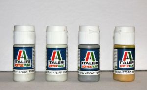 4 Fläschchen Italeri Acrylic Paint in der 20 ml. Flasche.