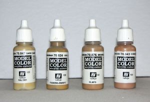 4 Fläschchen Vallejo Model Color Acrylic Colors in der 17 ml. Flasche. 2