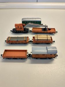 Gleisbauzug mit Kranwagen