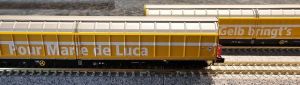 Großraumschiebewandwagen La Posta SBB