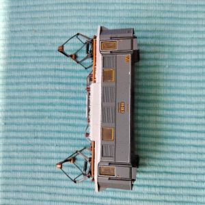 2 Stück Mittelteile der Elektro-Lok BR E 93 und 193