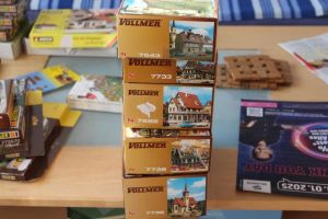 Konvolut Bausätze Gebäude Spur N, verschiede Hersteller, 