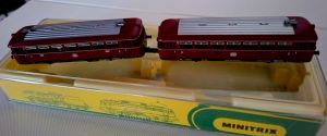 Diesel-Triebwagen VT 98.9 mit Steuerwagen VS 98, jeweils 2-achsig, rot