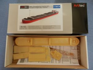 Spits Europäisches Frachtschiff Bausatz