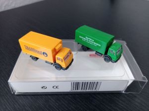 Set MB Pritschen-LKW „Heinrich Schuberth“ und Koffer-LKW „TRANSmed“
