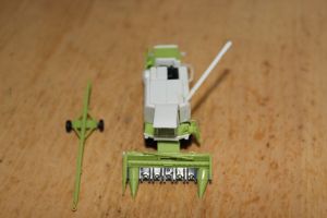 Claas Mähdrescher Lexion 480 mit Maisvorsatz