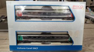 SNCF Wagen Set mit Carmillon-Logo, Aqualys Lackierung von Piko