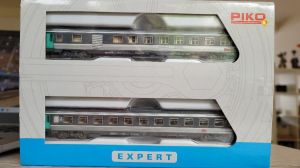 SNCF Wagen Set Corail+ (inkl. Halb Gepäck-Wagen) mit Carmillon-Logo von Piko. Super rar.