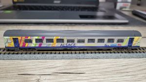 Personenwagen SNCF 2. Kl. B11tu TER Alsace Lackierung.