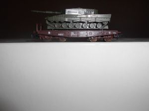 Schwerlastwagen ÖBB mit Panzer Leopard 2 - Rarität
