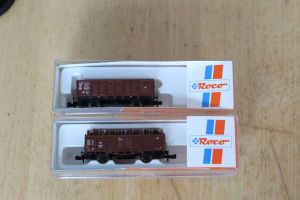 2x offene Güterwagen mit Ladung Epoche III
