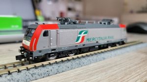 Elok BR E483 der Mercitalia Rail von Arnold DCC digital.