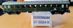 Fleischmann 87 8884 K Eilzugwagen C4ü der DR (Ep. II)