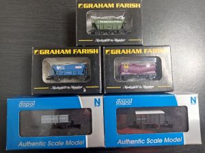 Konvolut UK Güterwagen