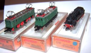 Loks in OVP, E16, E17, BR93 , bitte 