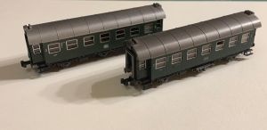 Zwei Umbauwagen Dreiachser