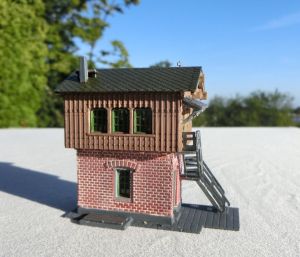 AUHAGEN 40450, Stellwerk. Modell vollst&auml;ndig lackiert.