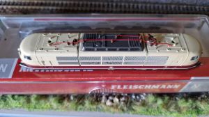 Geh&auml;use f&uuml;r 103 242-4