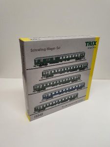 Minitrix- UIC-X-Wagenset 15548 Ep III