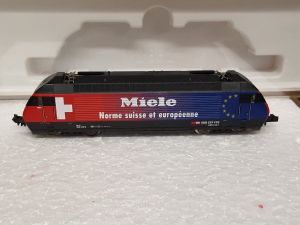 Re 4/4 460 "MIELE"
