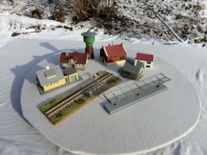 Spur N kleines Konvolut, 8 Teile, alle lackiert. Siehe Bilder.