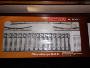 Vollmer Oberleitungsset N 8040, Neu und OVP. Eine Packung ist angebrochen, siehe Fotos.n