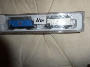 H24912 2 teiliges Set Ged. G&uuml;terwagen NEU/OVP Siehe Beschreibung