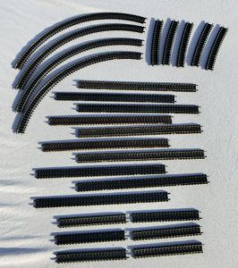 ARNOLD Gleise 25, Stück Geraden und Bögen.