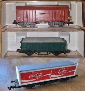 drei Güterwagen DB / SNCB