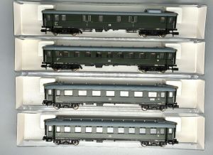 Fleischmann Set Schnellzugwagen B4&uuml;pe und A4&uuml;e + Gep&auml;ckwagen NEU / OVP