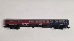 Arnold 3252 Halbspeisewagen mit 1. Klasse "Heimatbahnhof W&uuml;rzburg"