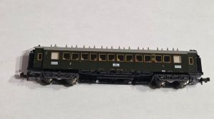 Minitrix 13187 Schnellzugwagen 1./2. Klasse gr&uuml;n