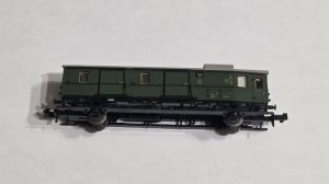 Minitrix 13303 Gep&auml;ckwagen gr&uuml;n