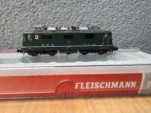 Fleischmann 734090: Re4/4 11239 gr&uuml;n SOUND Neuw.