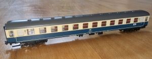 Schnellzugwagen 2.Klasse Bm232 mit KKK