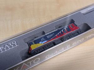 Kato 3102-4 RhB Ge 4/4 II "Rhb Club" neu