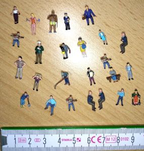 Noch Figuren und Tiere Spur N inkl Versand &uuml;ber 100 Teile