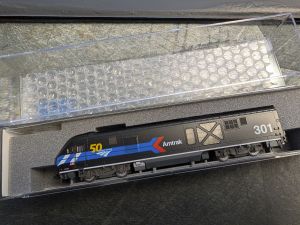 KATO 17736-K ALC-42 Siemens Charger Amtrak Day One #301 50th Anniversary Logo N