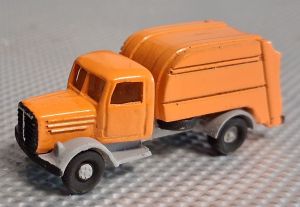 M&uuml;llwagen aus Resin