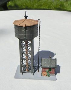 ARNOLD 6310, Wasserturm. Modell lackiert.