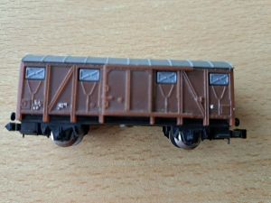 gedeckter G&uuml;terwagen