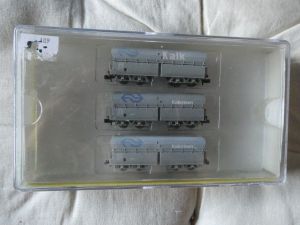 Minitrix 15618 Wagen-Set &acute;Kalktransport&acute; mit 3 Selbstentladewagen, siehe Beschreibung